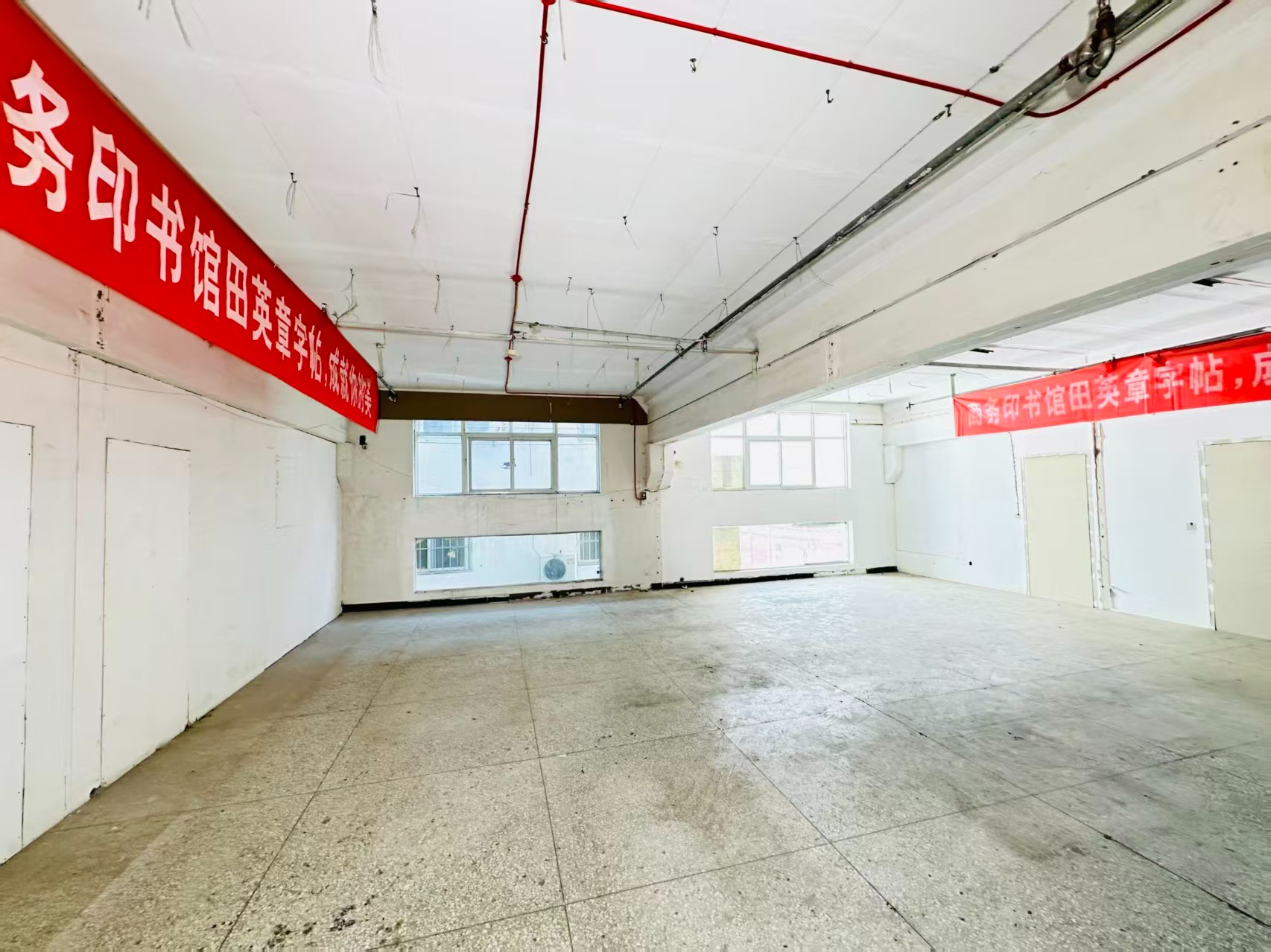 南一街建议再强化“人工智能算力中心、AI应用孵化、数字经济示范园”等产业概念，会更符合产业园招商语言_COPY