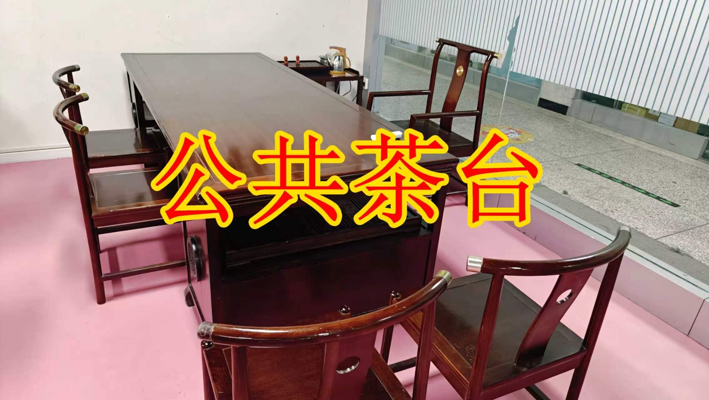 南一街面积灵活：小面积办公室至大面积办公、经营空间均可选择； 部分房源可注册公司，满足企业办公需求； 商铺临街，具备上下水、用电等经营条件； 适合副食品、茶叶、酒水、百货、电商、培训、办公等多种行业。